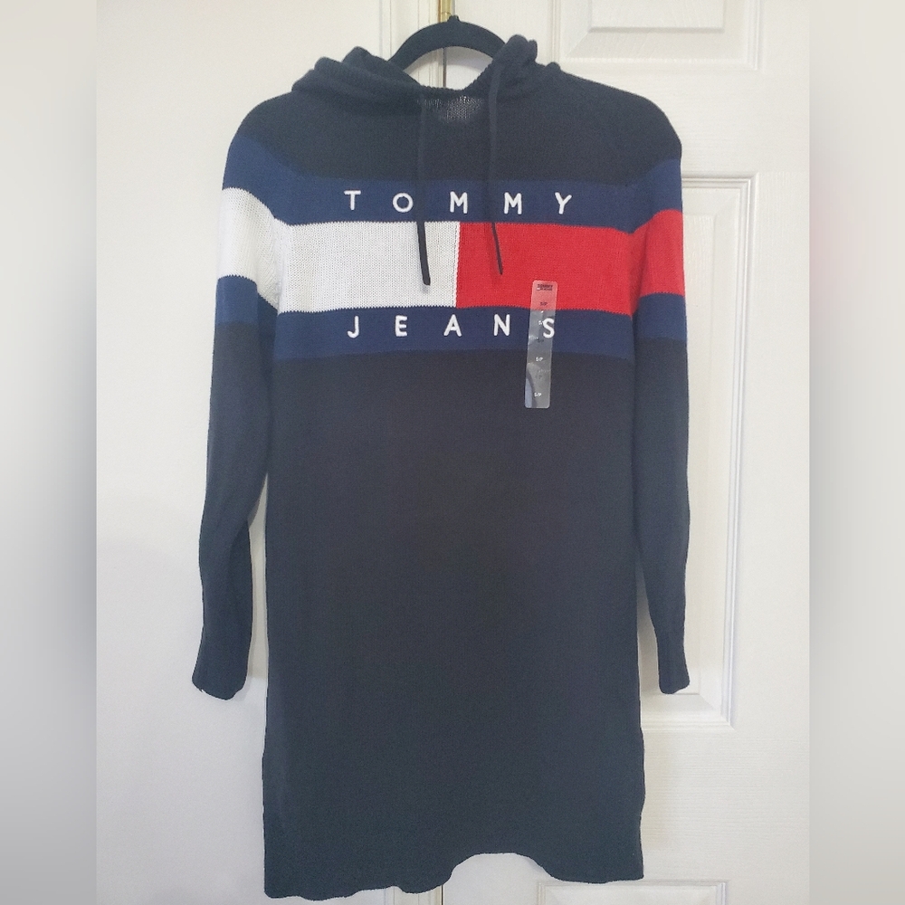 Tommy Hilfiger Long Sleeve Dress in Navy, Red, and White